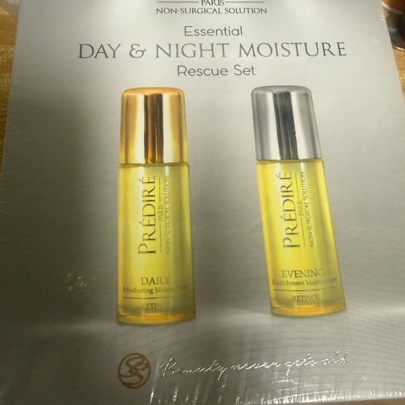 Prédiré Essential Day & Night Moisture Rescue Set - Gold and Silver